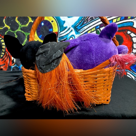 Halloween Plush Bat Spider Assortment in Vintage Orange Witch Basket - Picture 6 of 11